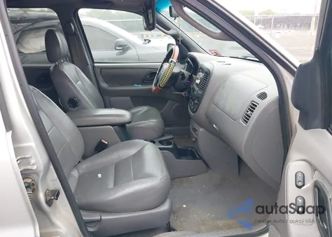 2002 Ford Escape Xlt z USA, uszkodzony, nr VIN 1FMYU04192KC73886